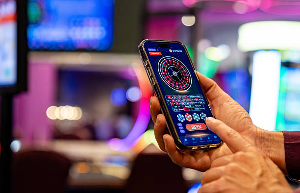 hari jp Texas Poker table interface showing community cards, player positions, and bet controls
